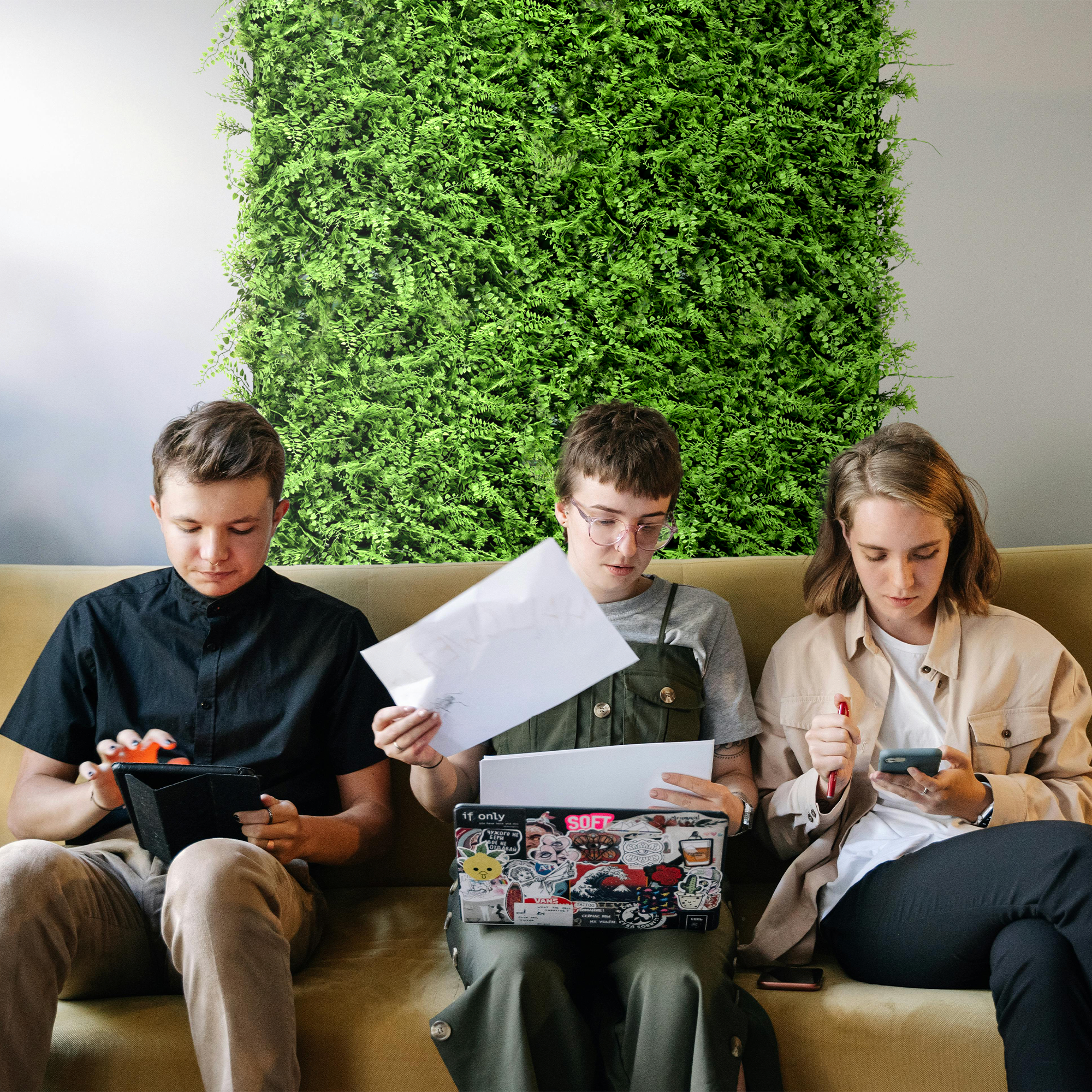 Christina, @glamfarmhouse, +350k Followers